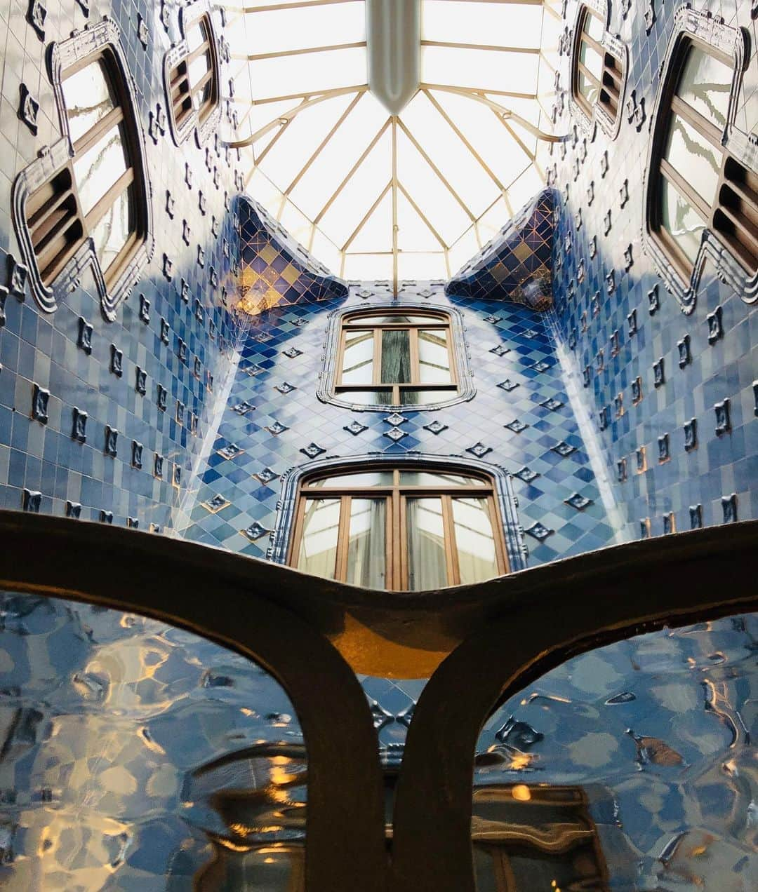 矢吹春奈さんのインスタグラム写真 - (矢吹春奈Instagram)「CASA BATLLO by GAUDI」10月6日 6時31分 - yabukiharuna