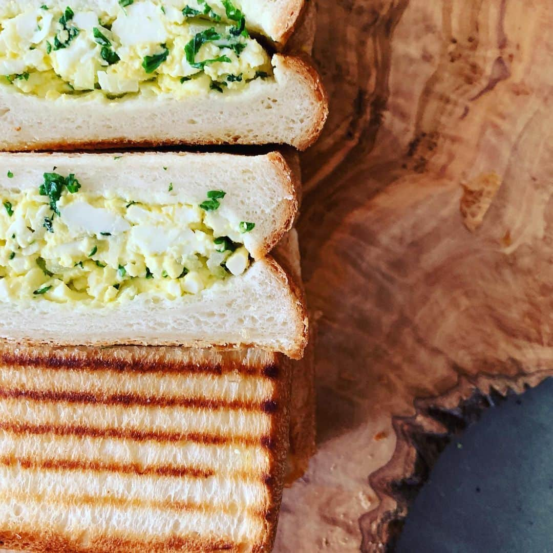 ワタナベマキさんのインスタグラム写真 - (ワタナベマキInstagram)「朝ごはんはたまごサンド🥚」10月6日 8時33分 - maki_watanabe