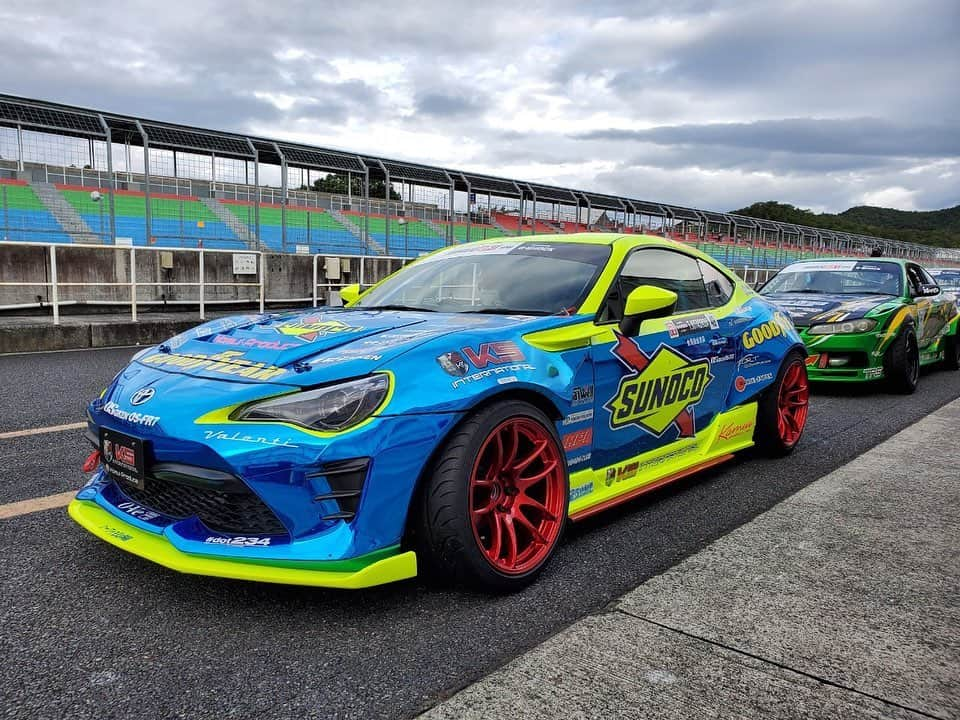 WORKさんのインスタグラム写真 - (WORKInstagram)「MOTOR GAMES x Formula Drift Japan day.2 J-NATION Liberty Walk meeting @formuladriftjapan  #workwheels #workwheelsjapan #artofwheel #workwheelstagram #drift」10月6日 9時07分 - workwheelsjapan