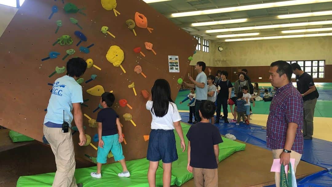 長澤青空さんのインスタグラム写真 - (長澤青空Instagram)「9月29日に行われた武道館祭りの壁立てをしてきました！ チームSJCCで3日間搬入組み立てスタッフ撤収と頑張りました！ 400人近くの子どもたちが来てくれて頑張って登ってクリアした子どもたちが喜んでる姿を見るとやって良かったなあと😂 今回も皆さまお疲れ様でしたー！ #SJCC #仙台ジュニアクライミングクラブ 佐藤工務店 #武道館祭り #クライミング #climbing #ボルダリング #bouldering」10月6日 14時42分 - foifoi3