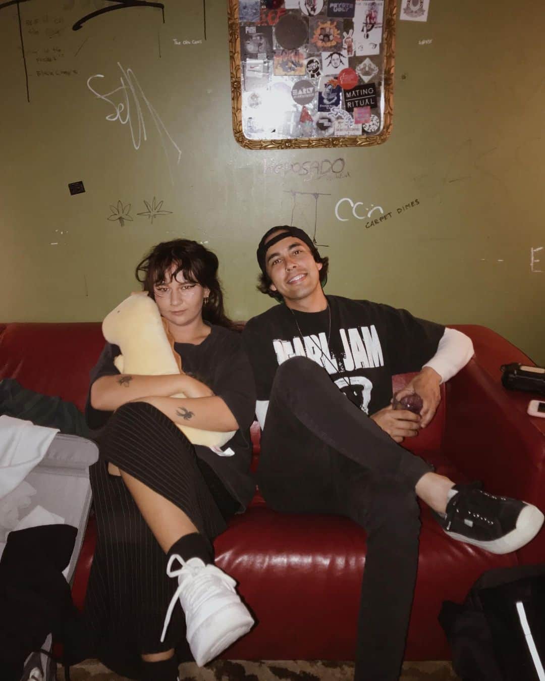 ヴィック・フエンテスさんのインスタグラム写真 - (ヴィック・フエンテスInstagram)「Just a couple @lilmallrat ‘s 🐭🖤」10月6日 9時24分 - piercethevic