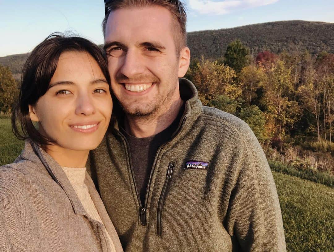 サンドバーグ直美のインスタグラム：「Sweater weather in Rochester 🍁🍁👫」