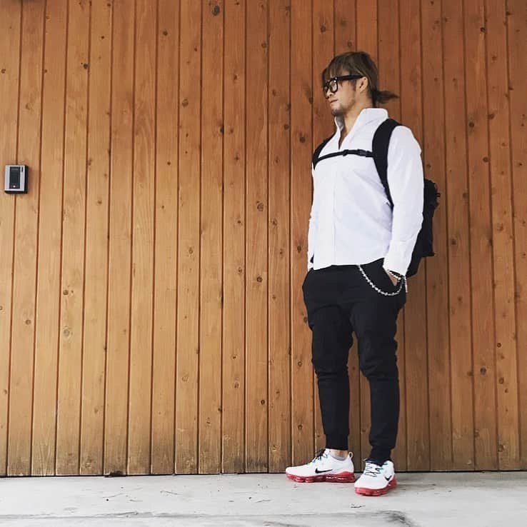 棚橋弘至さんのインスタグラム写真 - (棚橋弘至Instagram)「おはよう。サングラス橋🕶とメガネ橋👓。なんとなく気分で。 #ootd」10月6日 10時47分 - hiroshi_tanahashi