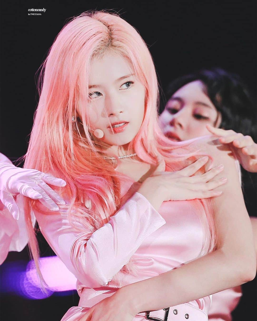 サナさんのインスタグラム写真 - (サナInstagram)「— : 🐿 ♩ #sana #sanaminatozaki #minatozakisana #사나 #jyp #feelspecial #nosananolife #kpop 191004 ♪ Music Bank in Gangneung [ © cotton candy ]」10月6日 11時02分 - twicesana