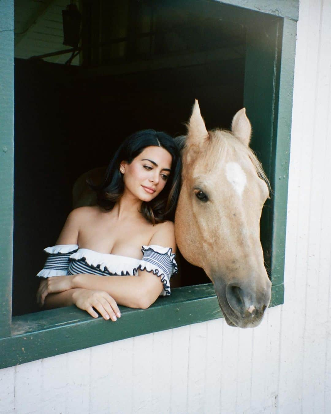 エメロード・トビアさんのインスタグラム写真 - (エメロード・トビアInstagram)「🐴🦋🍃🍂」10月6日 23時57分 - emeraude