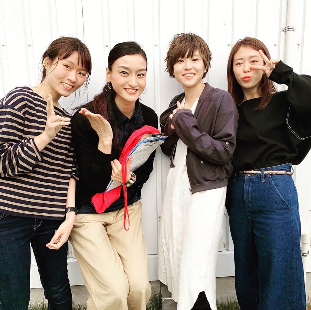 瑞羽奏都（水谷美月）さんのインスタグラム写真 - (瑞羽奏都（水谷美月）Instagram)「ボートレース桐生で、若手女子レーサーの深尾巴恵選手(中右)・島倉都選手(左)・金子千穂選手(右)のトークショーしてきました🚤 いつもピットでしかお会いする事がなかったので、選手の時とは違う3選手の私服姿は新鮮で、可愛かったです😊🎶 そして…私はやっぱりデカイと改めて感じましたww 色々なお話聞けてとても楽しかったです🎶 伸び代沢山。絶賛成長中の3選手の応援を宜しくお願い致します✨  また、4日目のピットリポートも担当🚤 12レース中万舟6つとなかなか荒れたレース結果。・ 今節から温水パイプが付いたり、気象状況がコロコロ変わったりしたからかなぁ…。 ・ 明日は準優勝戦です！！ 予選トップ通過は、通算100優勝へあと一つ、地元群馬の江口晃生選手👍  #ボートレーサー  #桐生 #ボートレース桐生 #ドラキリュウ #ナイターレース #関谷聖二 さん #水谷美月 #瑞羽奏都  #初心者  #群馬支部 #女子レーサー  #深尾巴恵 選手#島倉都 選手#金子千穂 選手 #トークショー」10月6日 22時40分 - mizuki.m_mizuha