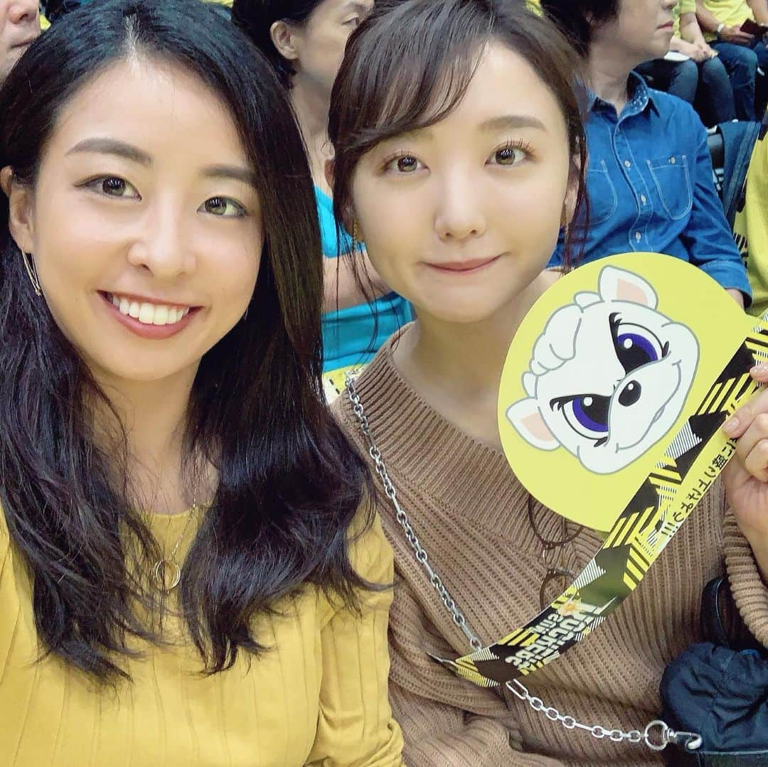 おのののかさんのインスタグラム写真 - (おのののかInstagram)「＊﻿ 今季初観戦は サンロッカーズ渋谷VS千葉ジェッツふなばし⛹️‍♂️✨﻿ いやーーー面白い試合で、大盛り上がりでした！！！﻿ 本当に大迫力！やっぱりバスケは生観戦です🥺✨﻿ ﻿ そして、まさかのまさか、、﻿ サンディの無茶ぶりが本日も炸裂😂😂﻿ いろんな意味でサプライズバースデーでした！笑﻿ 一緒にいった彩乃ちゃんも今日がお誕生日！﻿ みんなおめでとう〜🎂💓💓💓﻿ #Bリーグ #サンロッカーズ渋谷 #千葉ジェッツふなばし #水曜バスケ」10月6日 22時43分 - ononono_ka