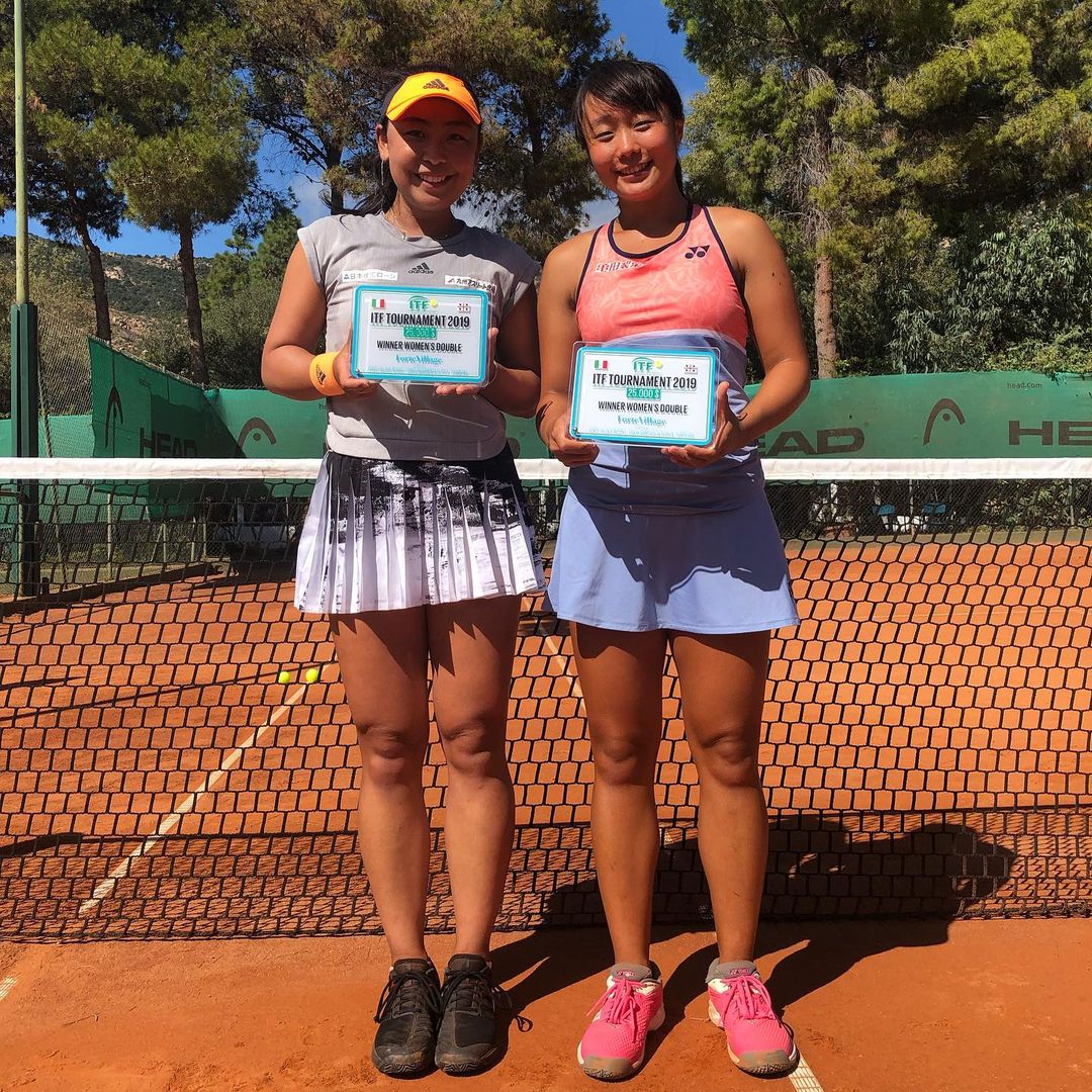 のインスタグラム：「. ITF25K doubles winner ☝︎☝︎☝︎ . ゆうきちゃんありがとう！ 色々な場面で本当に助けられました☺️✨ . 嬉しくて海に飛び込んできた🤤🤤🤤 . #tennis #doubles #winner #Italy #santamargherita」