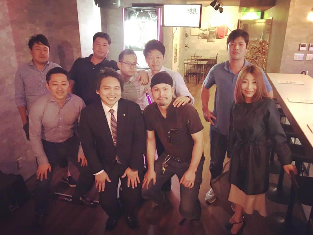 のインスタグラム：「福山jc 新入会員の第一小委員会  仲間  #仕事 #instlike #indonesia #instajapan #japantrip #일본술 #여행스타그램 #한일커플 #도쿄여행 #japan #셀스타그램 #일본사케 #美容 #다이어트 #business #japanesegirl #夢 #インフルエンサー #instgood #instasize #life #f4f #me #海外 #サロモ #sony #party #diet #bali #like4like👍」