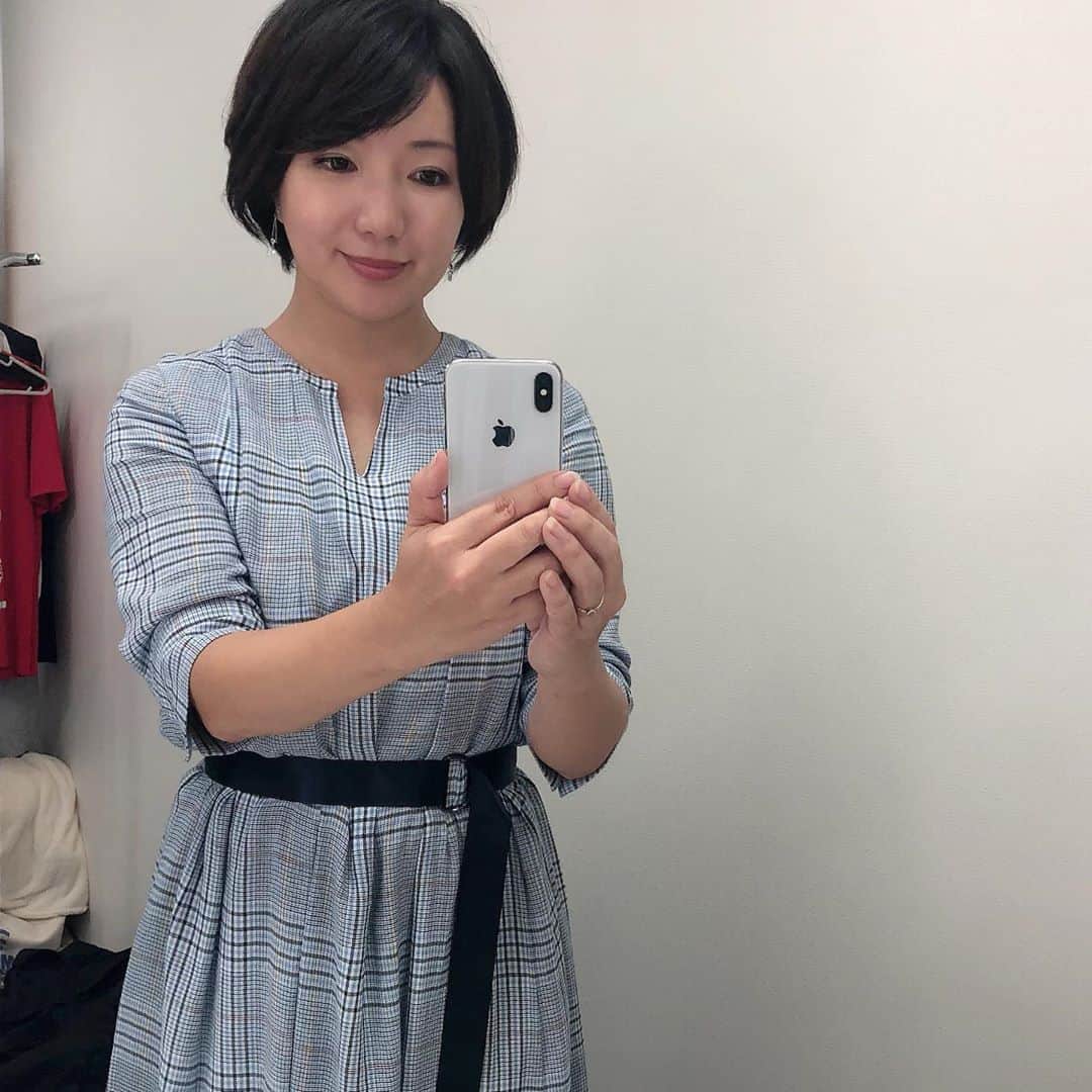 角田華子さんのインスタグラム写真 - (角田華子Instagram)「昨日の #福岡ニュースファイルcube  衣装は #自由区 #チェックワンピース でした。」10月6日 14時51分 - sumidahanako