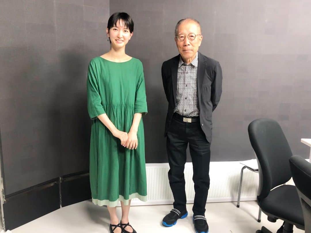 南壽あさ子さんのインスタグラム写真 - (南壽あさ子Instagram)「CROSS FM「渋谷で2時 -SHIBUYA RAINBOW-」に生出演させていただきました！ . ナビゲーターはなんとあの小林克也さん。幼い頃に毎週末ラジオから聞こえてきていたあの声を、すぐ隣で聴くことができて嬉しかったです。 . 渋谷にお越しくださったみなさん、お聴きくださったみなさん、どうもありがとうございました！  #crossfm #渋谷 #shibuya #渋谷で2時 #radio #ラジオ #公開生放送 #小林克也 さん #neutral」10月6日 16時09分 - nasuasaco