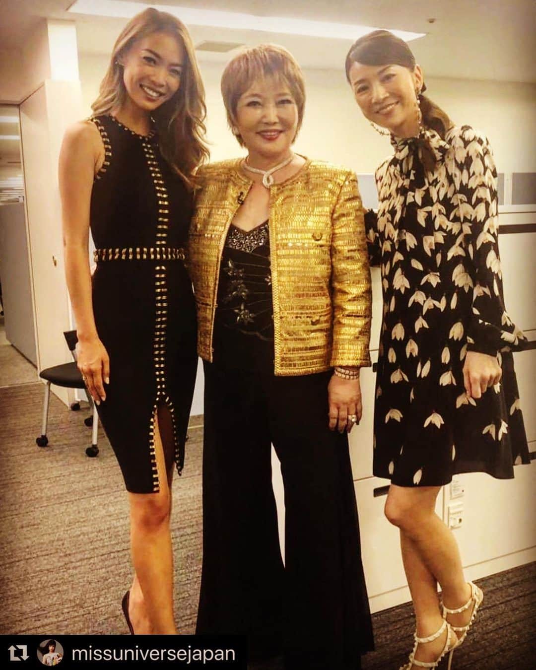美馬寛子のインスタグラム：「【番組のお知らせ】  10月10日（木）19：00～20：54 日本テレビ『揃いも揃って言ったコト』に ナショナルディレクターの美馬寛子が 出演いたします。  ぜひご覧下さい✨ . ⏬番組HP https://www.ntv.co.jp/soroimosorotte/ . . #missuniverse #missuniverse2019 #missuniversejapan #missuniversejapan2019 #ミスユニバース #ミスユニバースジャパン #ミスユニバース2019 #ミスユニバースジャパン2019 #ナショナルディレクター #nationaldirector #美馬寛子 #日本テレビ #揃いも揃って言ったコト  @missuniverse @hirokomima」