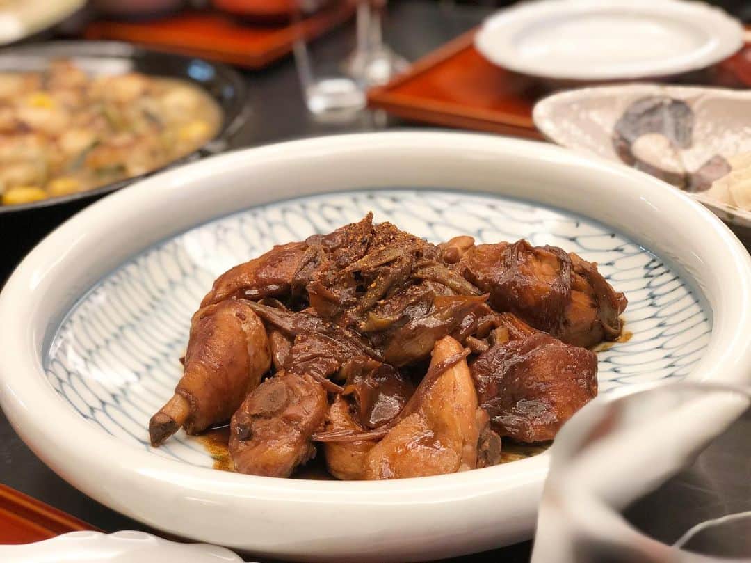 林香里さんのインスタグラム写真 - (林香里Instagram)「・ ・ @nawakowako のおもてなし料理が 毎度凄すぎて、いつも食べ過ぎる🐷 秋刀魚の炊き込みご飯が美味しくて ついつい、おかわり🍚🥢 スイス🇨🇭留学してたり住んでたる ママさんのグローバルな話面白かったな🌍  そしてご馳走様でした🙏🏻 ・ ・  #dinner#homeparty#mama」10月6日 16時56分 - kaori_hayashi1203