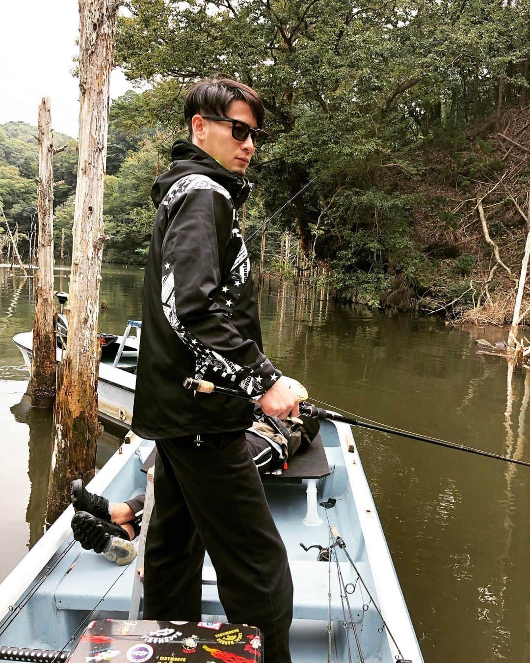 土屋光太朗さんのインスタグラム写真 - (土屋光太朗Instagram)「バス釣りへ行ってきました🎣 オシャレしてバス釣りを楽しみました。 @bassmania.jp  #bassmania #バス釣り」10月6日 17時12分 - koutaro_0114