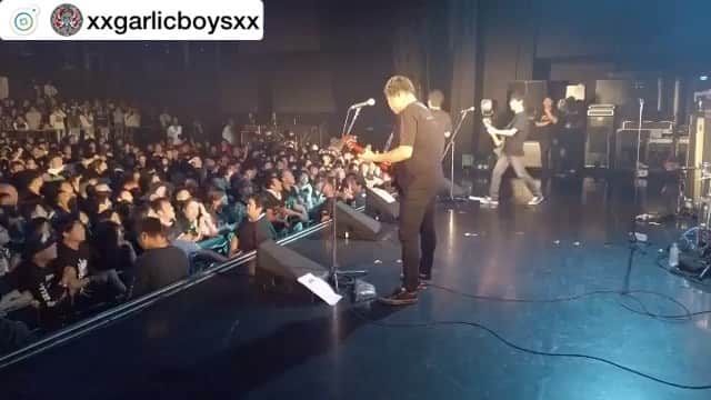 Larry のインスタグラム：「本日の模様を少し。 hawiian6ありがとうございました！  ご来場いただいた皆さま、あーーすぅ！ お先に失礼します。  ECHOES2019ありがとうございました！ 📽TAN-SHOT #garlicboys #echoes2019」