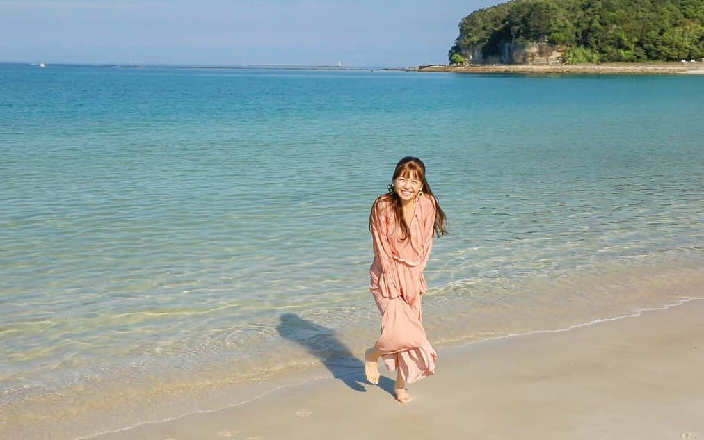 宇野実彩子さんのインスタグラム写真 - (宇野実彩子Instagram)「. 初めて、和歌山県の南紀白浜に #うの旅 に行ってきました🏖✨ㅤ  美味しい空気をたっぷり吸って、 大自然にゆっくり体を預けたくなる、 皆さんにお勧めしたいとても素敵な場所です🌈🏝🐳 ㅤㅤㅤㅤ  JALのYouTubeでこの南紀白浜の旅が公開になってますので、 『JAL うの旅 in 南紀白浜』で #マイフレンド の楽曲と一緒にチェックしてみてね✈️♥️ ㅤㅤㅤㅤ ㅤㅤㅤㅤㅤㅤㅤㅤㅤㅤㅤㅤㅤㅤㅤㅤㅤㅤㅤㅤㅤㅤㅤㅤㅤㅤㅤㅤㅤ #うの旅  #JAL  #南紀白浜」10月6日 18時00分 - misako_uno_aaa