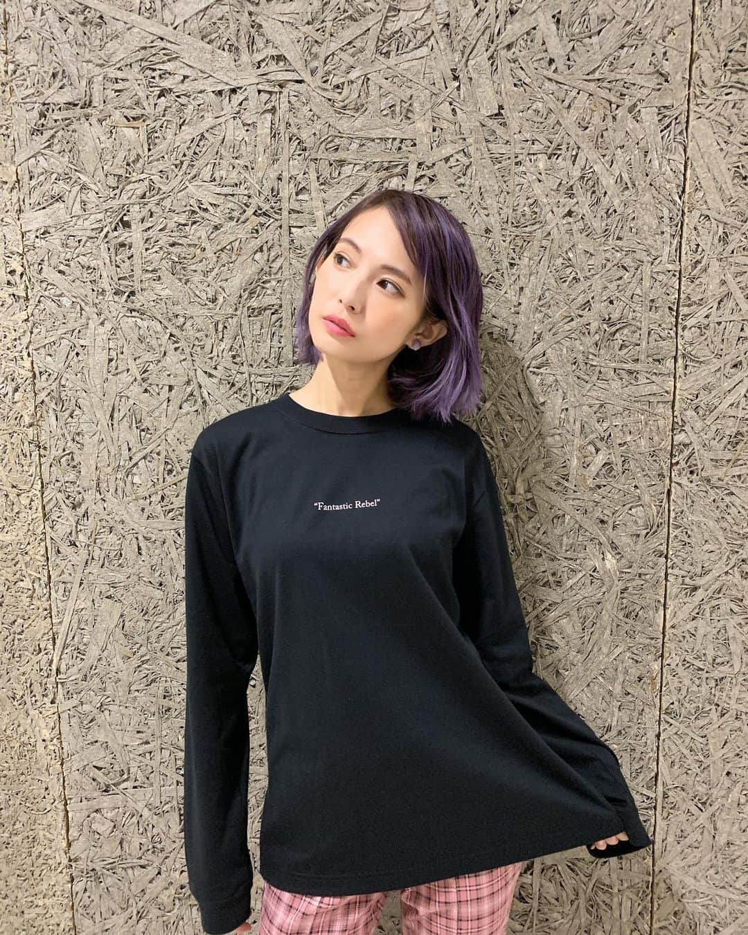 HARUNAさんのインスタグラム写真 - (HARUNAInstagram)「"Fantastic Rebel" @feedback_tokyo #2019AW #longsleevetshirt #black #size #1」10月6日 18時02分 - haru_na810