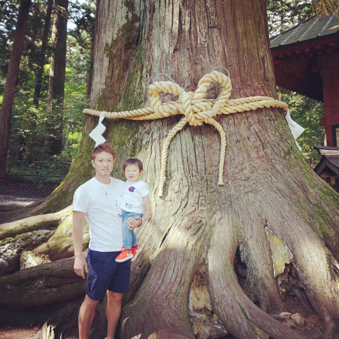 長崎峻侑さんのインスタグラム写真 - (長崎峻侑Instagram)「今日は富士山周辺の神社や滝へ😄☀️ 家族に大自然のプレゼント✨ #富士山 #パワースポット #充電完了」10月6日 18時38分 - shunsukenagasaki