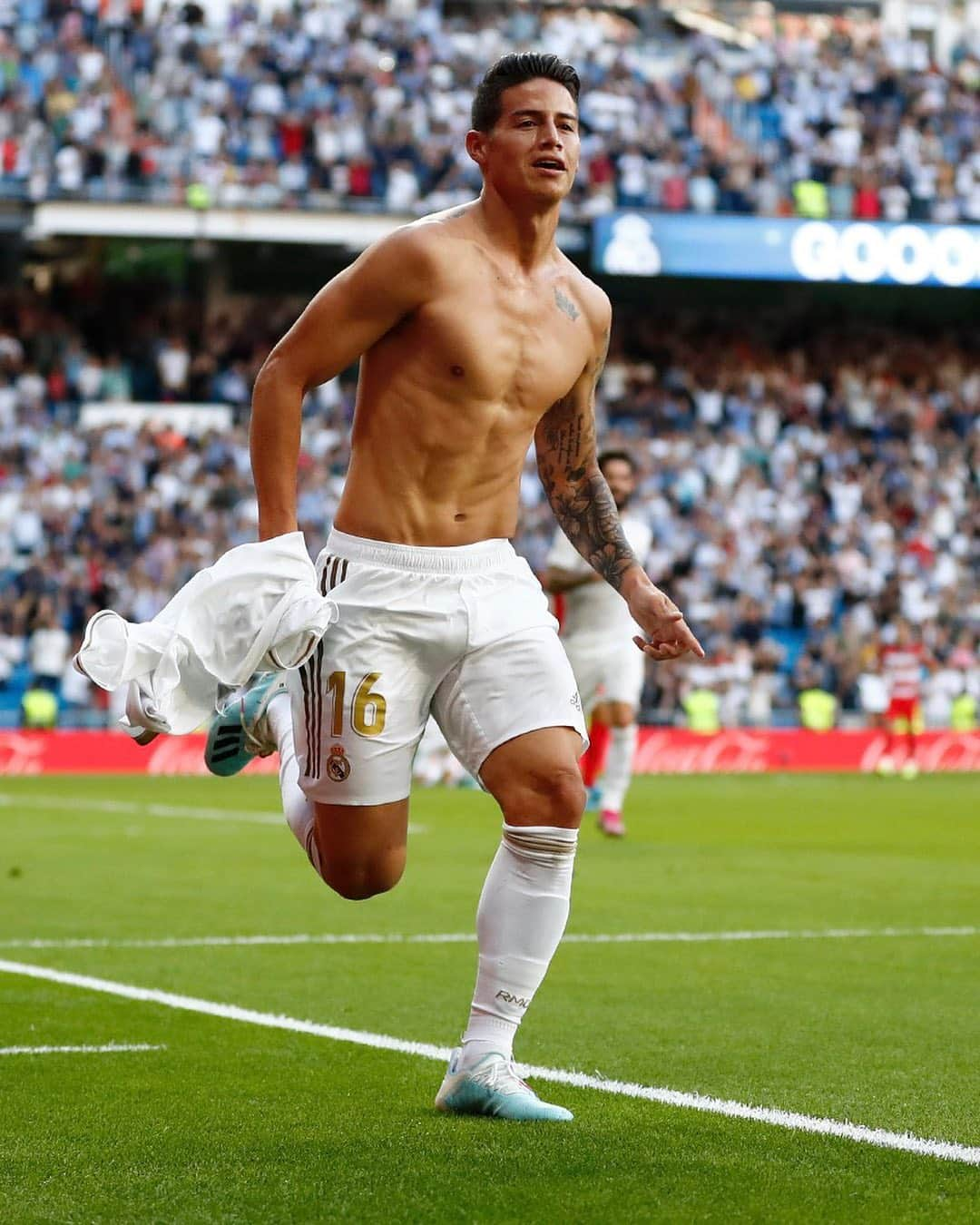 レアル・マドリードさんのインスタグラム写真 - (レアル・マドリードInstagram)「🇨🇴⚽🙌 First goal of the season for @JamesRodriguez10! - ¡Primer gol de la temporada para @JamesRodriguez10! #RMLiga | #HalaMadrid」10月6日 19時07分 - realmadrid