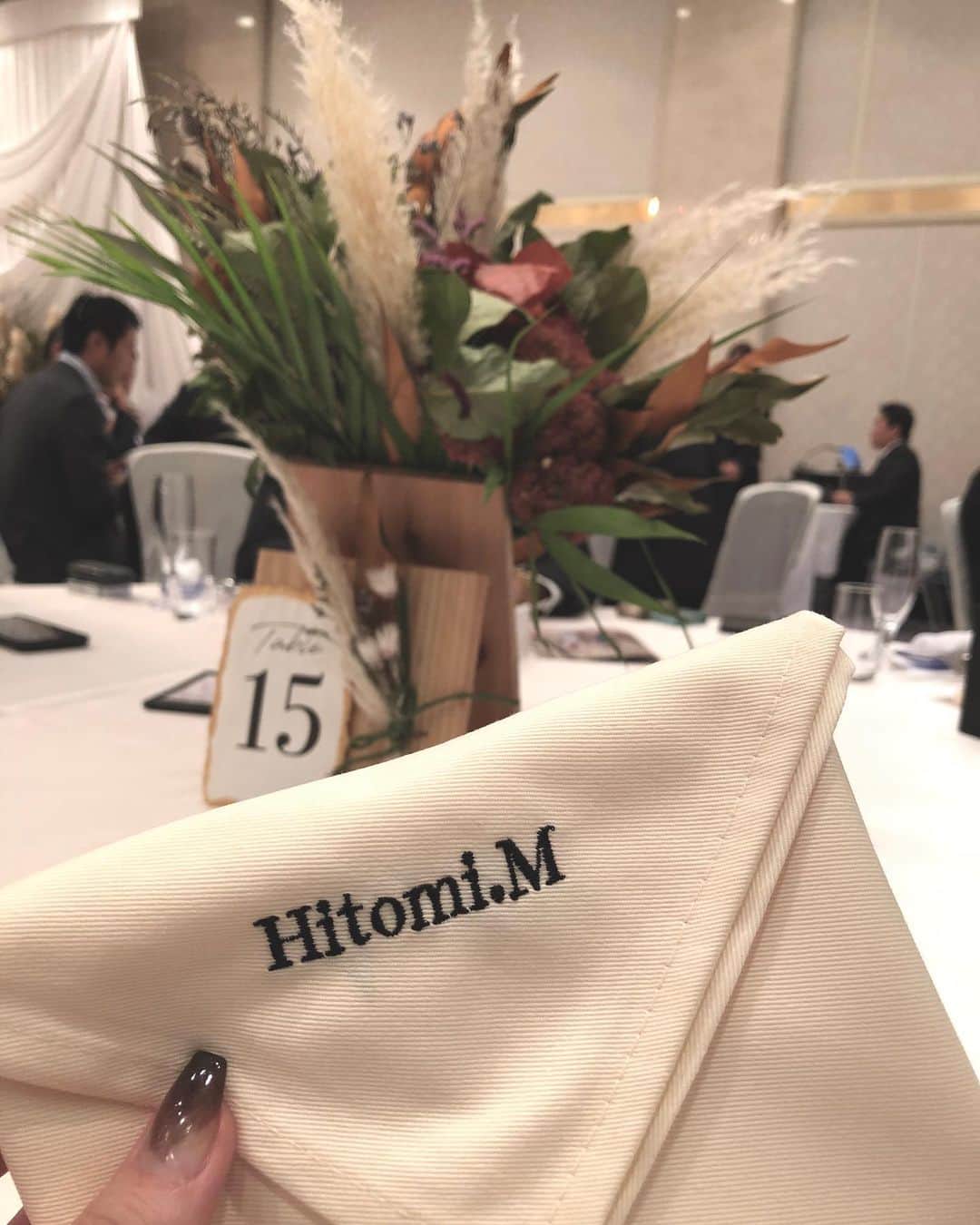 muramiさんのインスタグラム写真 - (muramiInstagram)「👰 ・ Aina Happy Wedding💒﻿ 本当におめでとう👏✨✨﻿ すっごく綺麗だったよ💓﻿ 末永くお幸せにね😌💕﻿ ﻿ ﻿ オケージョンコーデについてよくご質問いただくので、写真載せておきます🙋‍♀️﻿ この日は @mieli_invariant のドレスで、﻿ 帰りは長袖ニットとライダースで丁度いいくらい！  山形は結構寒かったぁ。﻿ ﻿ ﻿ #山形遠征#無事終了#江戸に帰りました#結婚式っていいよね#感動#幸せ#💓﻿ #結婚式コーデ#オケージョンコーデ#オケージョンドレス﻿#山形#天童市#結婚式」10月6日 19時43分 - murami_716