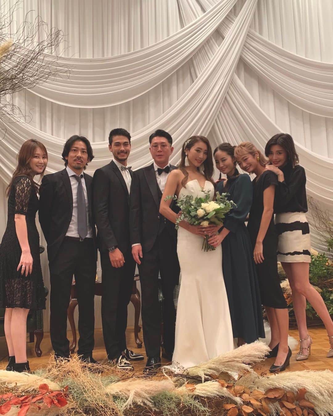 muramiさんのインスタグラム写真 - (muramiInstagram)「👰 ・ Aina Happy Wedding💒﻿ 本当におめでとう👏✨✨﻿ すっごく綺麗だったよ💓﻿ 末永くお幸せにね😌💕﻿ ﻿ ﻿ オケージョンコーデについてよくご質問いただくので、写真載せておきます🙋‍♀️﻿ この日は @mieli_invariant のドレスで、﻿ 帰りは長袖ニットとライダースで丁度いいくらい！  山形は結構寒かったぁ。﻿ ﻿ ﻿ #山形遠征#無事終了#江戸に帰りました#結婚式っていいよね#感動#幸せ#💓﻿ #結婚式コーデ#オケージョンコーデ#オケージョンドレス﻿#山形#天童市#結婚式」10月6日 19時43分 - murami_716
