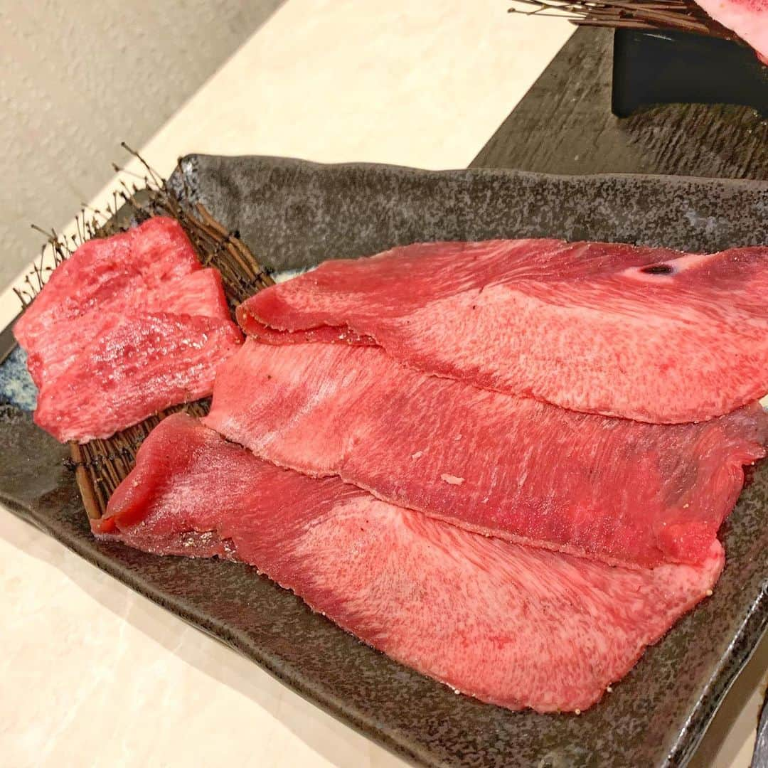 楠みゆうさんのインスタグラム写真 - (楠みゆうInstagram)「やきにく〜🥰 ﻿ ﻿ ﻿ ﻿#焼肉 #牛の達人 ﻿ ⚠︎男性からのコメント.dmいらないです﻿ 送ってきた人ブロックします」10月6日 19時51分 - miyuu_yuzuriha