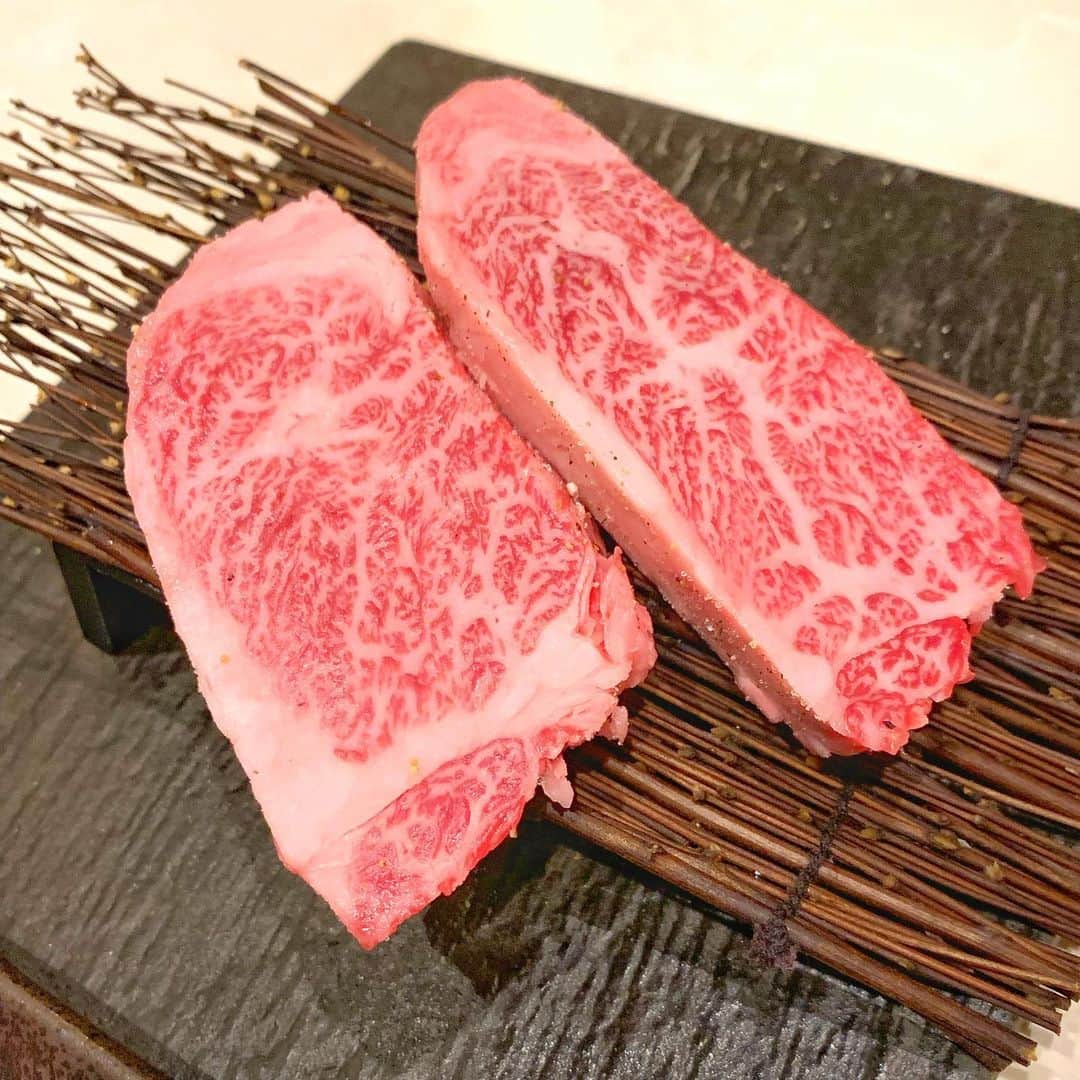 楠みゆうさんのインスタグラム写真 - (楠みゆうInstagram)「やきにく〜🥰 ﻿ ﻿ ﻿ ﻿#焼肉 #牛の達人 ﻿ ⚠︎男性からのコメント.dmいらないです﻿ 送ってきた人ブロックします」10月6日 19時51分 - miyuu_yuzuriha