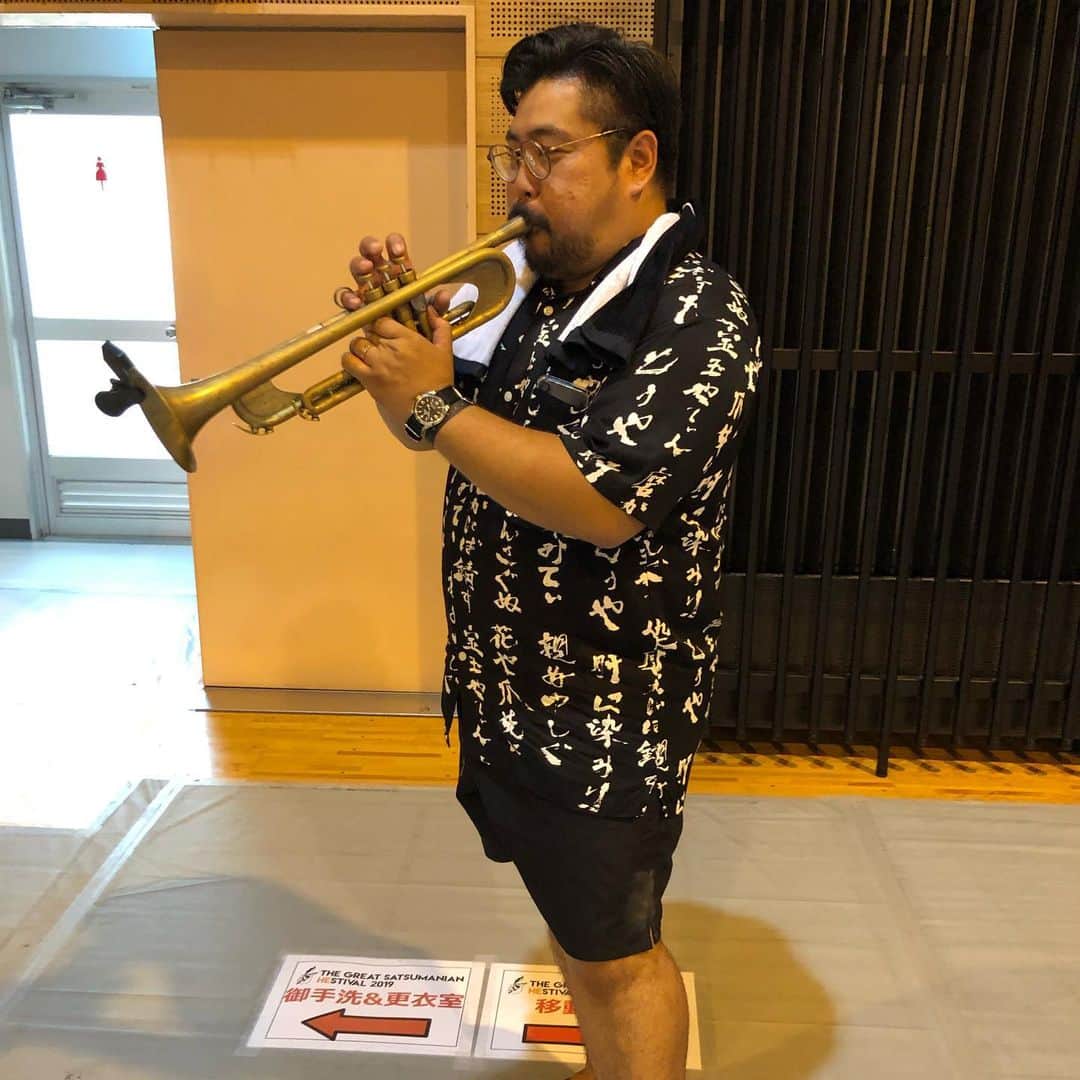 シーサーさんのインスタグラム写真 - (シーサーInstagram)「・ 打ち上げまでずっとずっとタノシイがすぎた ヘスの想い出迷子.  #トモくんラッパはじめるってよ #GSH19 #サツマニアンヘス #バンドマン #パーティーダンサー #デザイナー」10月6日 20時05分 - __seasir__