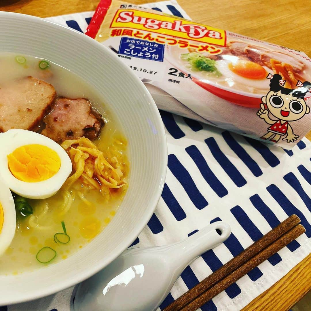 倉橋友和さんのインスタグラム写真 - (倉橋友和Instagram)「自宅でフードコート気分です🍜 #スガキヤ #ラーメン #名古屋ラーメン #名古屋のソウルフード #スーちゃん #メーテレ #アナウンサー #倉橋友和 #倉めし」10月6日 20時34分 - nbn_kurahashi