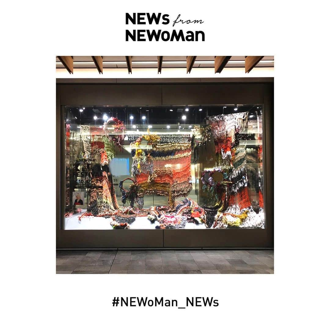 NEWoMan_officialさんのインスタグラム写真 - (NEWoMan_officialInstagram)「#NEWoMan ・ NEWoMan KNIT FESTIVAL SPECIAL EDITION ・  9月17日（火）～10月31日（木）の期間中、10月1日（火）よりNEWoManで開催するKNIT FESTIVALにあわせニットアートを展開します。今回ニットアーティストの蓮沼千紘さんがデザイン、ディレクションを手掛け、2Fのウィンドウディスプレイで表現しました。 続きはNEWoMan新宿公式HP（www.newoman.jp/sp/display）よりご覧ください。 ・ #NEWoMan_NEWs #NEWoMan_WINDOW_DISPLAY #ウィンドウディスプレイ #ディスプレイデザイン #display #art #shinjuku #windowdisplay #ニュウマン #KNITFESTIVAL #蓮沼千紘」10月6日 20時55分 - newoman_shinjuku