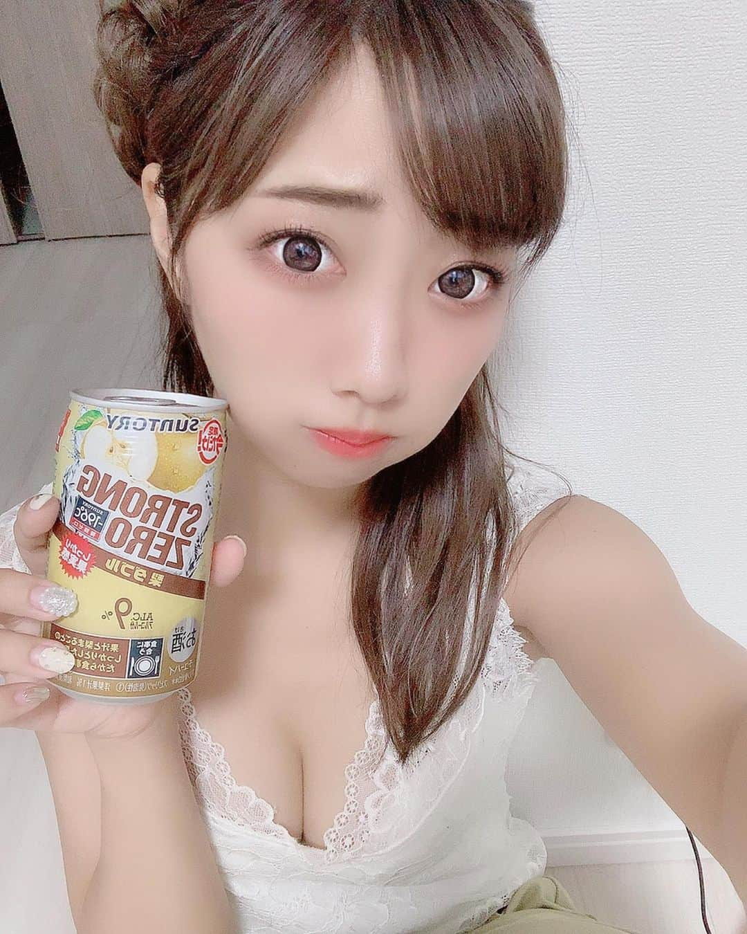 肥川彩愛さんのインスタグラム写真 - (肥川彩愛Instagram)「． ． ． 一日お疲れ様でした💗 ． ． 一緒に乾杯しよっ🍻 ． ． ． #グラビア #グラドル #グラビアアイドル #撮影会 #撮影会モデル #ビジョビ #水着 #ビキニ #童顔 #巨乳 #可愛い女の子 #自撮り #性感的 #性感睡衣 #偶像 #自拍 #glamour #bikini #asian #asianbeauty #asiangirls #asiansexy #japanese #japaneseidol #ig_japan #igers #picoftheday #肥川彩愛 #あやめの季節」10月6日 20時54分 - ayame_1108