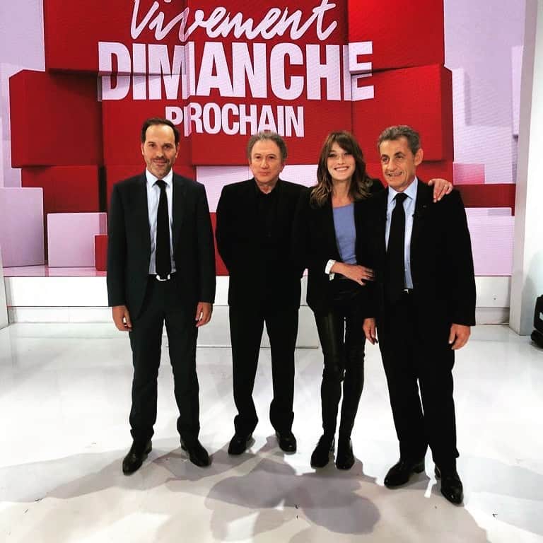 ニコラ・サルコジのインスタグラム：「Retrouvez-moi cet après-midi à partir de 15h35 sur #vivementdimanche @france2」