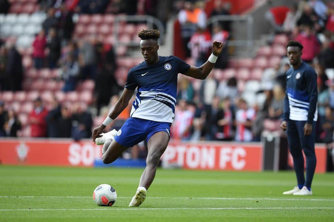 チェルシーFCさんのインスタグラム写真 - (チェルシーFCInstagram)「Tammy’s ready. 💪 @tammyabraham1 #SOUCHE #CFC #Chelsea」10月6日 21時48分 - chelseafc