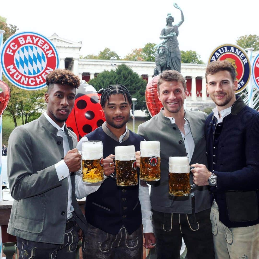 バイエルン・ミュンヘンさんのインスタグラム写真 - (バイエルン・ミュンヘンInstagram)「🍻🎡🥨🎢 #MiaSanMia #Oktoberfest2019 #Wiesn #FCBayern」10月6日 22時11分 - fcbayern