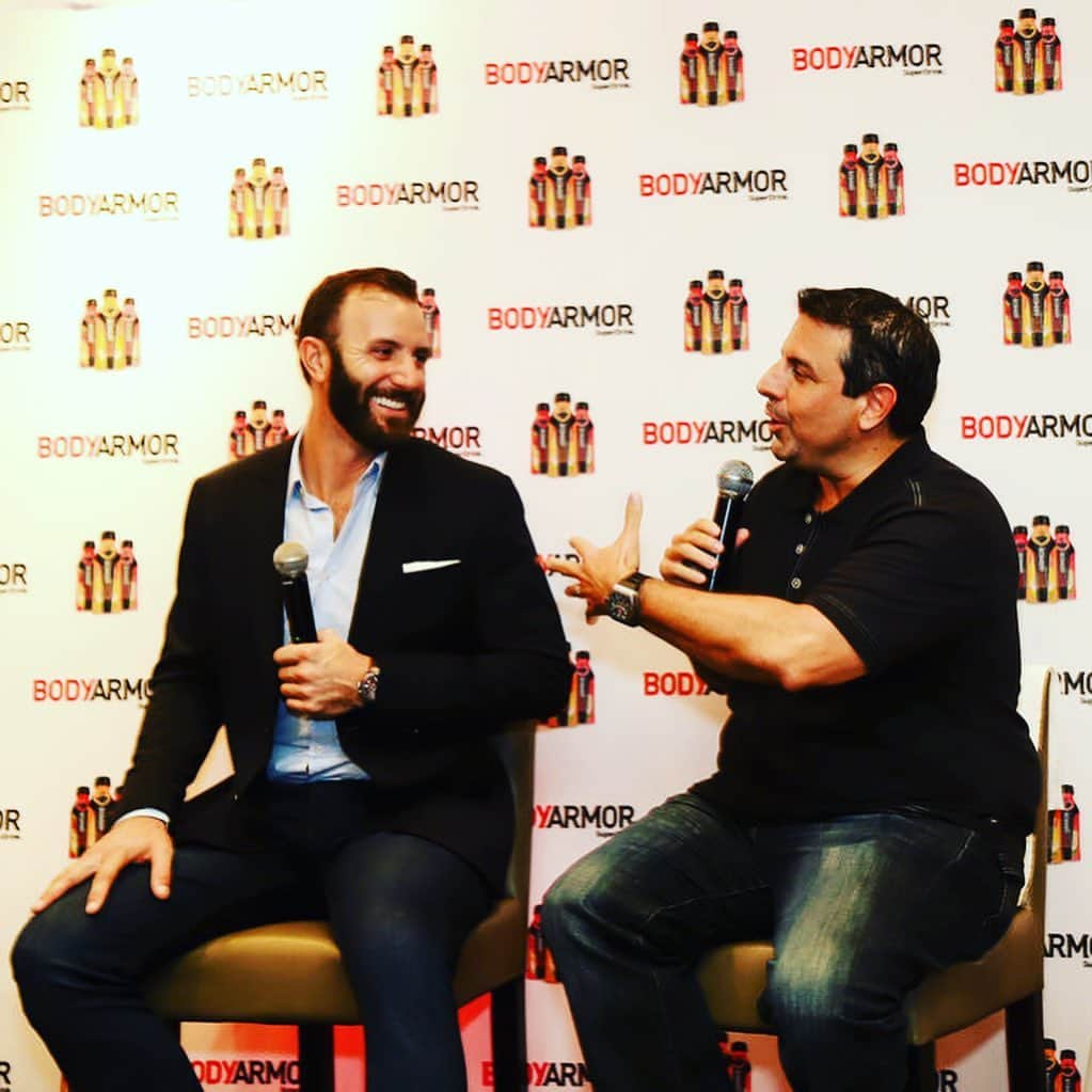 ダスティン・ジョンソンのインスタグラム：「Had a blast at @drinkbodyarmor VIP Event meeting our top retailers and Coca-Cola bottling partners.  BODYARMOR taking over sports drinks!」