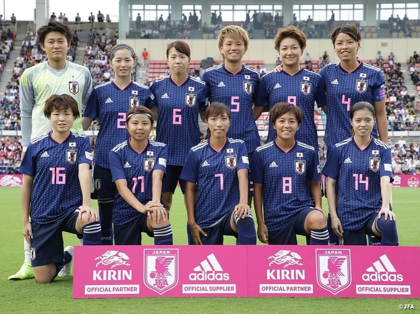 中島依美さんのインスタグラム写真 - (中島依美Instagram)「4-0で勝つ事が出来ました。﻿ 本当にたくさんの応援ありとう﻿ございました😊﻿ もっともっと成長できるように﻿頑張ります。﻿ ﻿ 引き続きなでしこジャパン、﻿ なでしこリーグの応援﻿ よろしくお願い致します⭐️﻿ ﻿ #なでしこジャパン」10月6日 22時22分 - eminakajima.7