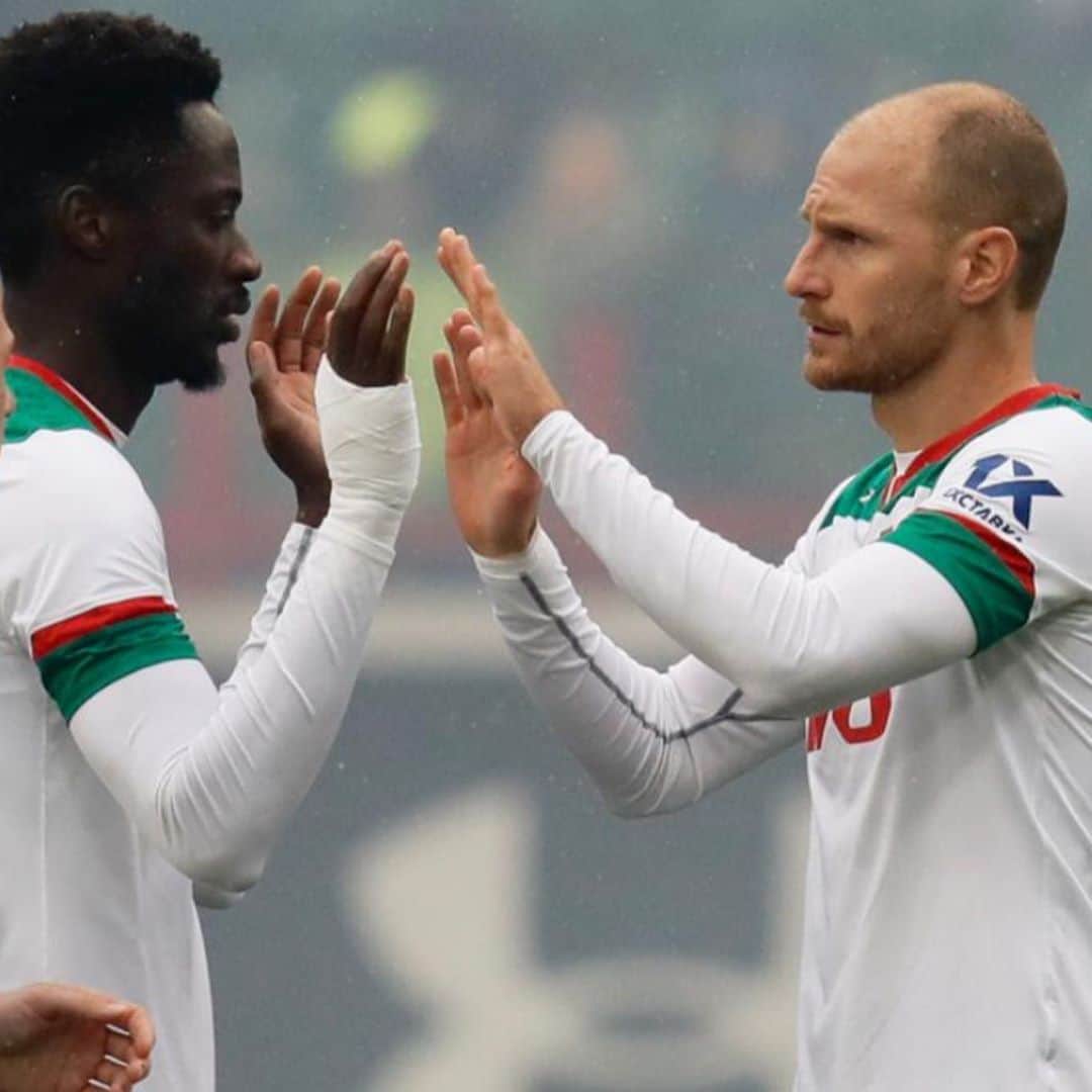 ベネディクト・ヘーヴェデスのインスタグラム：「Next three points. 💪🏼 Nice game from @ederlopesoficial and happy about your comeback @miranchuk let’s go @fclokomotiv」