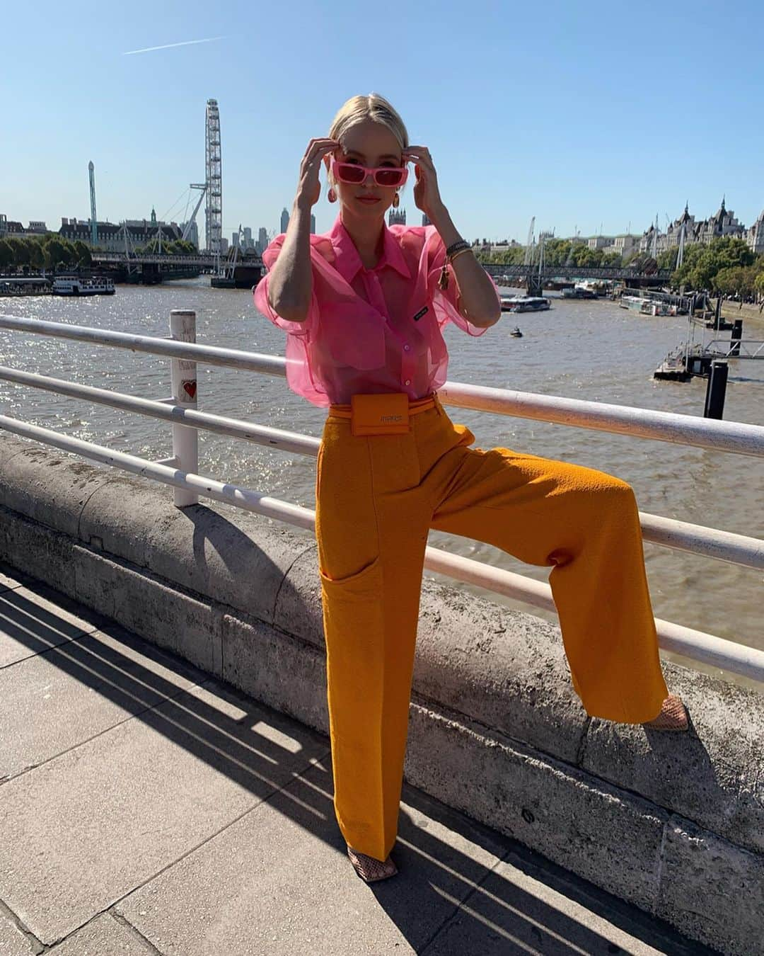 レオニー・ハンネさんのインスタグラム写真 - (レオニー・ハンネInstagram)「Home. 💕 #London #Jacquemus #Gucci #MiuMiu」10月7日 1時33分 - leoniehanne