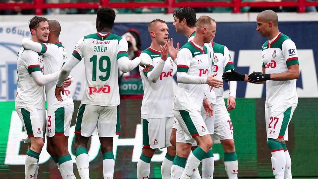 ジョアン・マリオさんのインスタグラム写真 - (ジョアン・マリオInstagram)「Three points in a tough game and the fourth consecutive win in @premierliga. Bravo Edi @ederlopesoficial! Come on @fclokomotiv! 🙌🏽🚂 Мы достигли своей цели, три очка в жесткой игре и четвертый подряд выиграли в Премьерлиге. Давай Локомотив!  #Локомотив #fclm #fclokomotiv #team #russianpremierliga」10月7日 1時45分 - joaomario