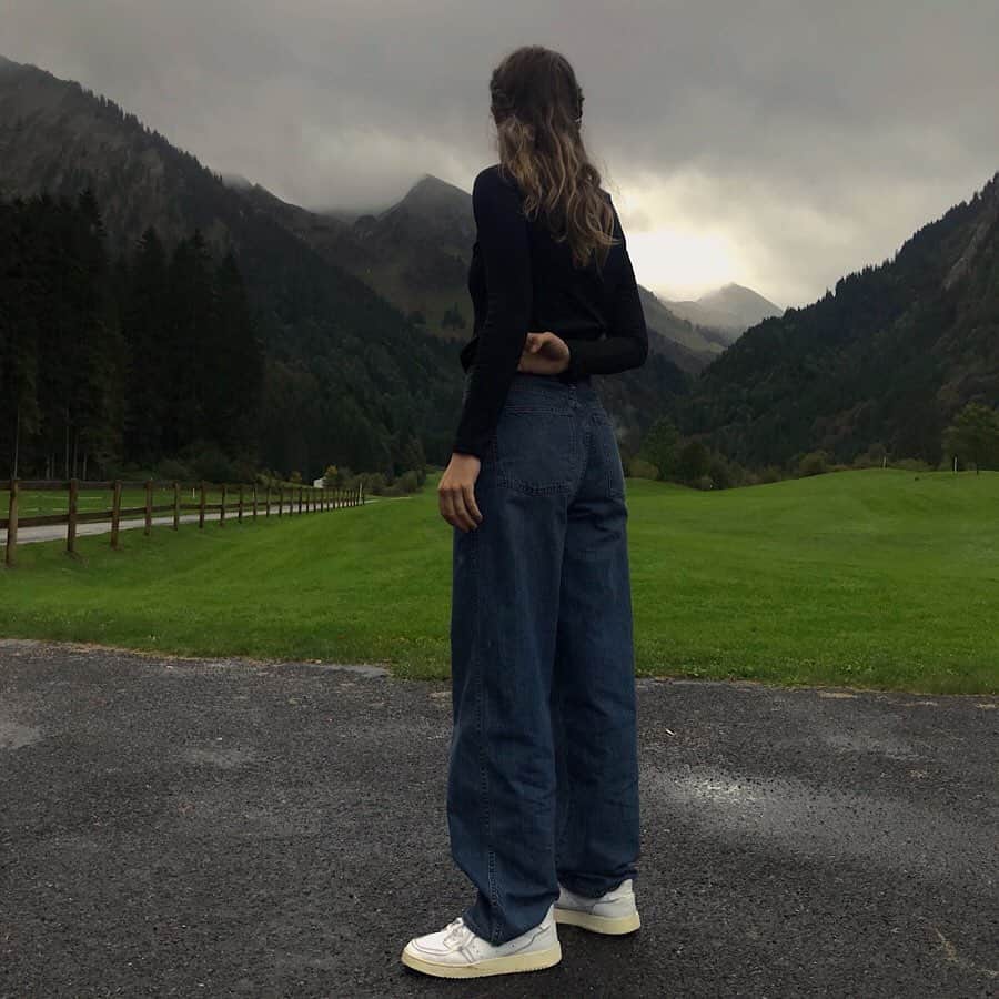 のインスタグラム：「🐛」