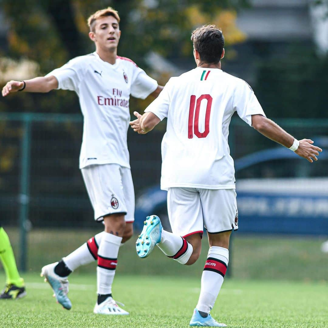 ACミランさんのインスタグラム写真 - (ACミランInstagram)「⚽ It’s been a successful weekend at all levels ❤🖤 #MilanYouth #SempreMilan」10月7日 2時00分 - acmilan