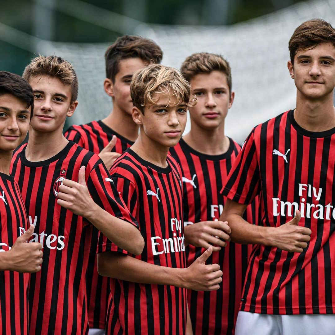 ACミランさんのインスタグラム写真 - (ACミランInstagram)「⚽ It’s been a successful weekend at all levels ❤🖤 #MilanYouth #SempreMilan」10月7日 2時00分 - acmilan