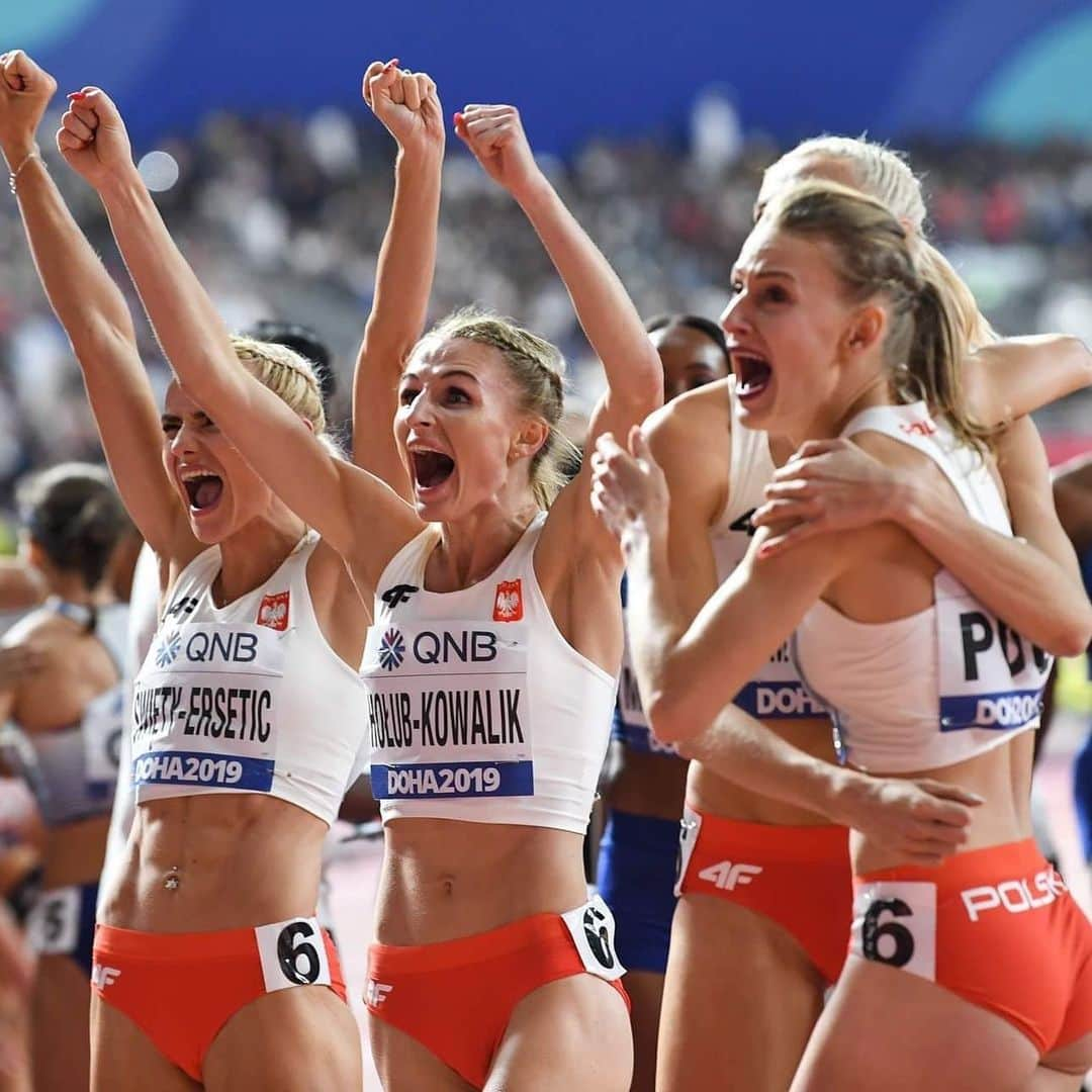 Patrycja WYCISZKIEWICZさんのインスタグラム写真 - (Patrycja WYCISZKIEWICZInstagram)「Mamy to!! Srebro jest nasze! #wch2019 #poland #silvermedal #iaafdoha2019」10月7日 4時21分 - patrycjawyciszkiewicz