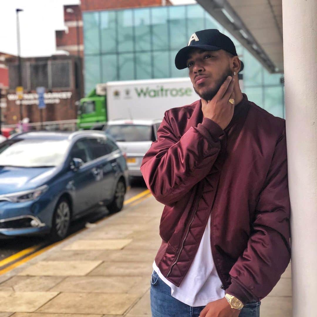 ルベン・ヴェソのインスタグラム：「London Vibes 🇬🇧」