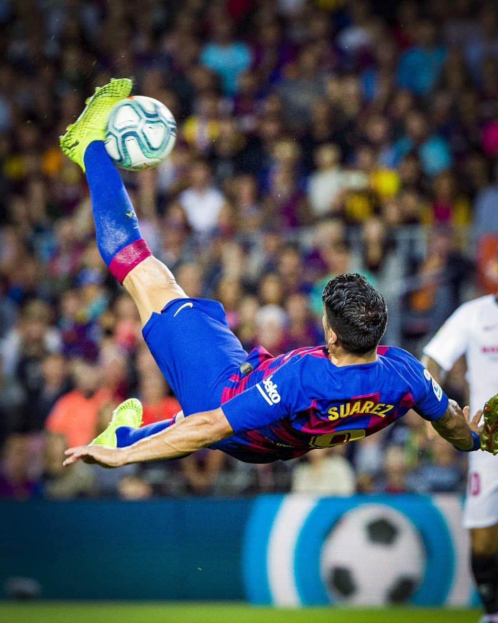 FCバルセロナさんのインスタグラム写真 - (FCバルセロナInstagram)「🚲 I wanna ride my bicycle ⚽」10月7日 5時11分 - fcbarcelona