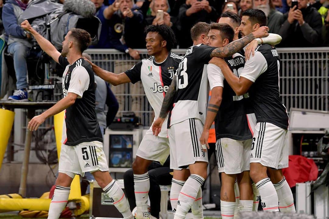 フェデリコ・ベルナルデスキのインスタグラム：「Abbiamo cercato di vincerla dal primo all'ultimo minuto e ci siamo riusciti. Questa è la Juve, è un gruppo che non molla mai. Grande risultato ⚪️⚫️ #InterJuve #finoallafine」