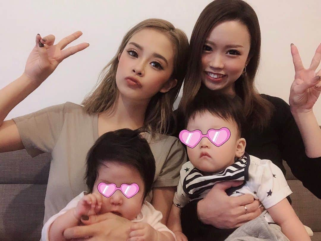 加藤美佳さんのインスタグラム写真 - (加藤美佳Instagram)「今日は定期的にはるさめbaby と🥰🥰 日に日に子供たちの成長を感じてます😋！！ はるかには 分からないことや気になった事を相談出来るママ友であり 本当に昔から信用出来るお友✌️ いつの間にか2人してママになって私達の成長も感じてます👋 今日はありがとう🧸 近々マザー牧場🐃🐂🐄 予定立てましょ🌹🌹 #娘は💩もらして肌着 #やらかした #みかちゃめ #懐」10月7日 17時25分 - katomika1212