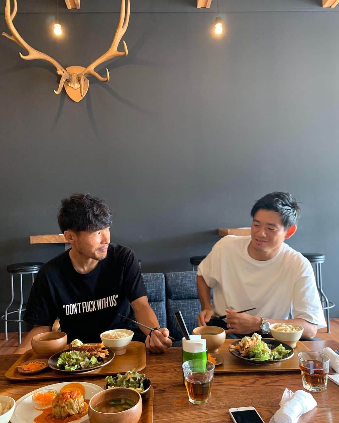 のインスタグラム：「犬飼くんいないと思ったらそんなところにいましたか…」