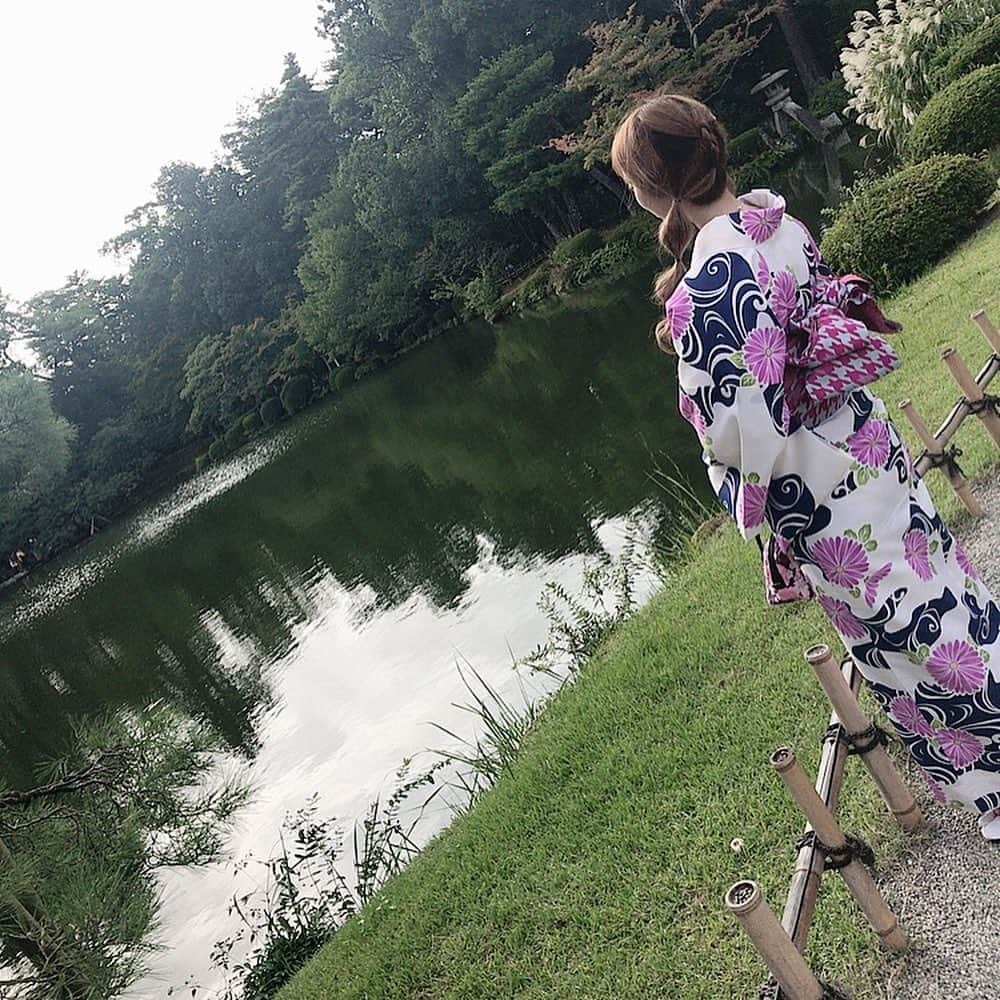 嶋谷愛（あいちゅん）さんのインスタグラム写真 - (嶋谷愛（あいちゅん）Instagram)「. #兼六園 💕 この微笑み…☺️☺️笑 まさに☺️この顔。☺️ 帯が#千鳥格子 できゃわゆい🤜🤛 . . .  #ishikawa #kanazawa #kimono #otd #likeforlikes #좋아요꾹 #좋아요반사 #오오티디 #얼스타그램 #셀카 #셀카그램 #여행스타그램✈️ #金沢グルメ #金沢 #石川旅行 #japanesegirl #🇯🇵 #光源氏」10月7日 9時36分 - aichun_1649