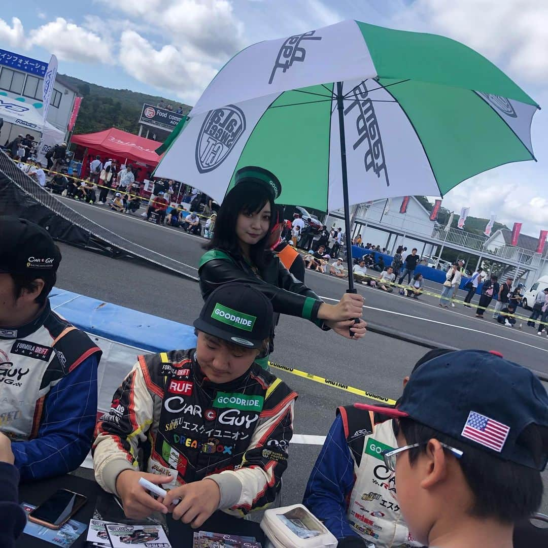 岩田亜矢那さんのインスタグラム写真 - (岩田亜矢那Instagram)「#formuladriftjapan #goodride 出演させていただきました！  最終戦最高に、かっこいい レースを近くでみれました！！！感動しました」10月7日 9時52分 - ayana1113